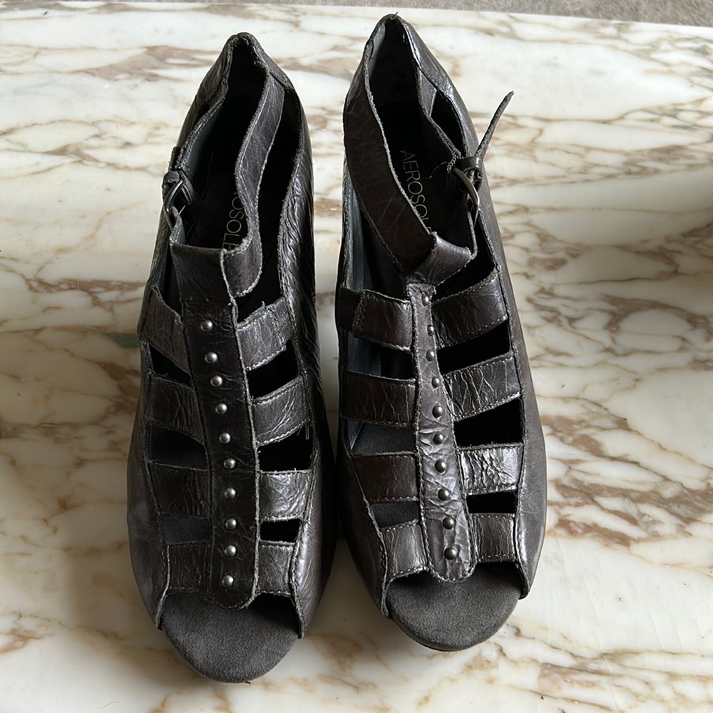 Aerosoles Gray Strappy Heels Size 9